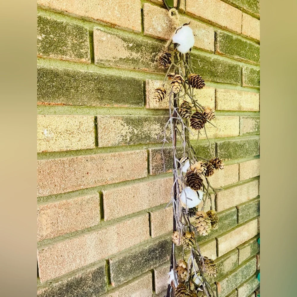 *Pinecones and Cotton Garland 36”